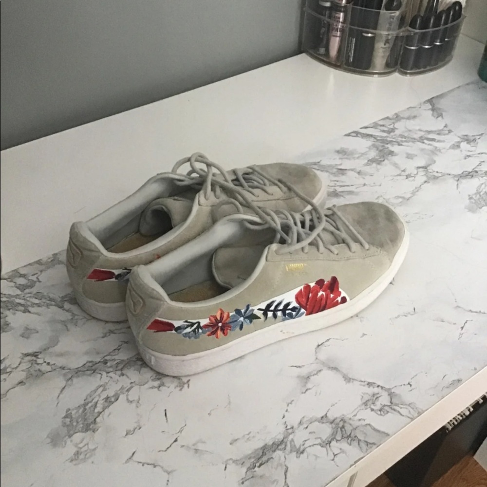 Puma Sneakers
